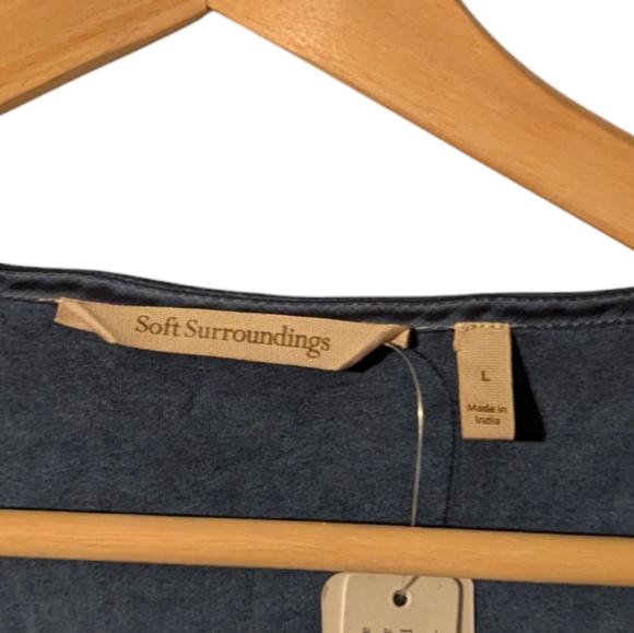 NWT Soft Surroundings Embroidered Floral Pull Tab Cotton Stretch Tunic Top - Picture 9 of 9